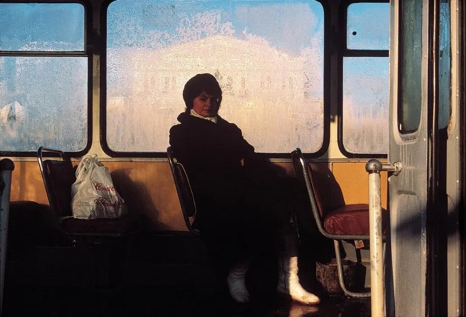 [Gueorgui Pinkhassov] 빛과 우연으로 만드는 시적 스트리트 사진의 마법_게오르기 핀하소프 Photo-Image