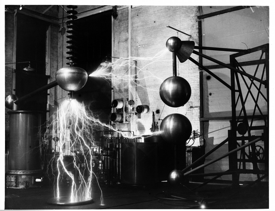 산업 The History Of The 20th Century [BBC Archive] Photo-Image