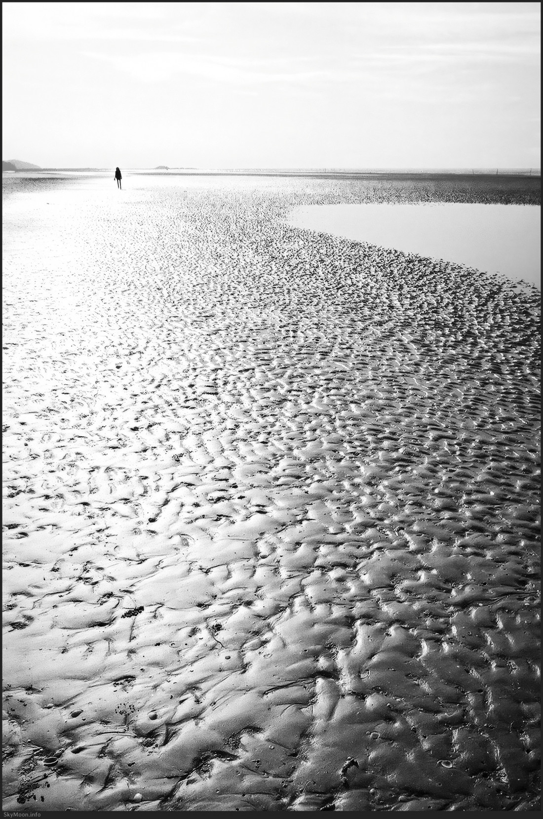 길의 끝에서 (At the End of the Road) 1 Photo-Image