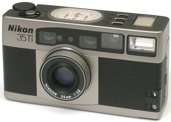어느 작은 카메라 1 (Nikon 35Ti) Photo-Image