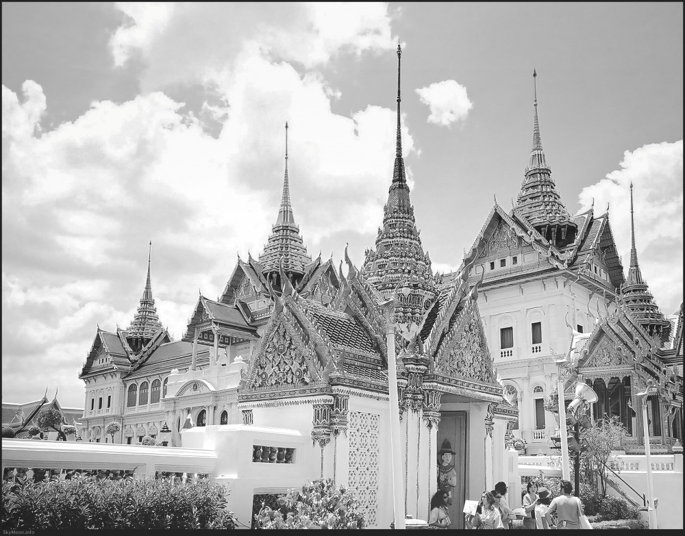 w_BangKok_20030815d_04-n_AIE-bw.jpg