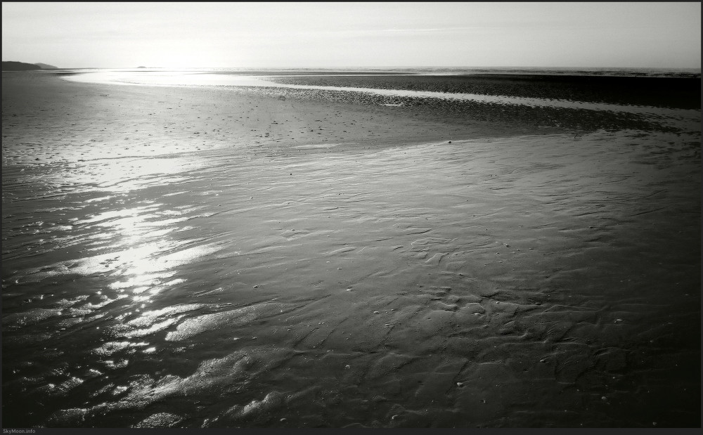 길의 끝에서 (At the End of the Road) 1 Photo-Image