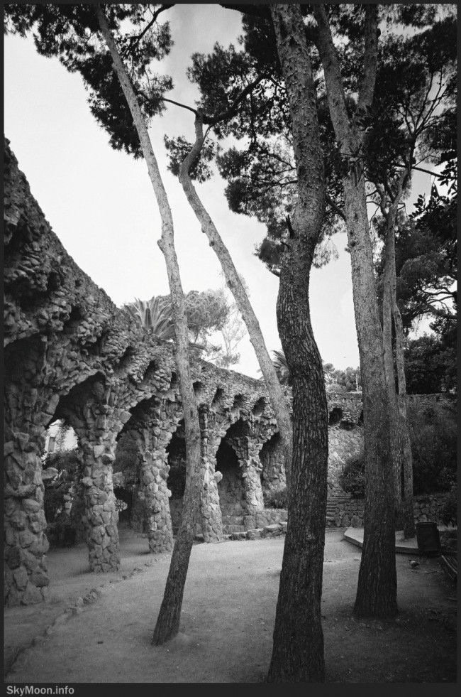 안토니오 가우디 (Antoni Gaudi) (Spain) Photo-Image
